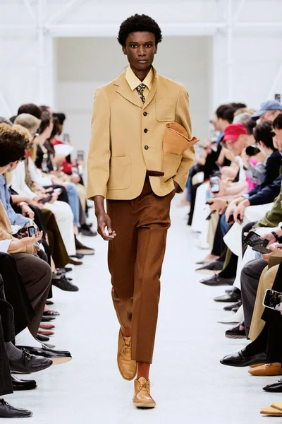 Look 62
